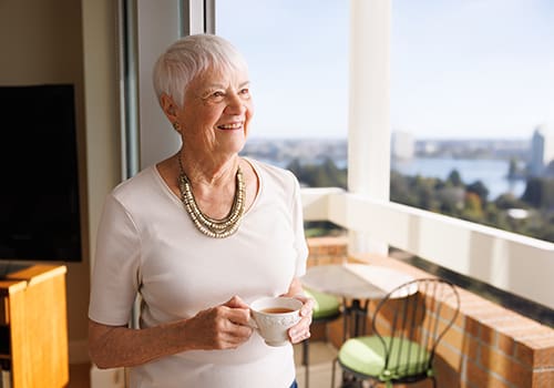 senior in independent living