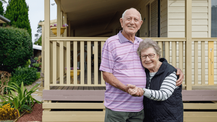 a couple of seniors moving to an independent living community