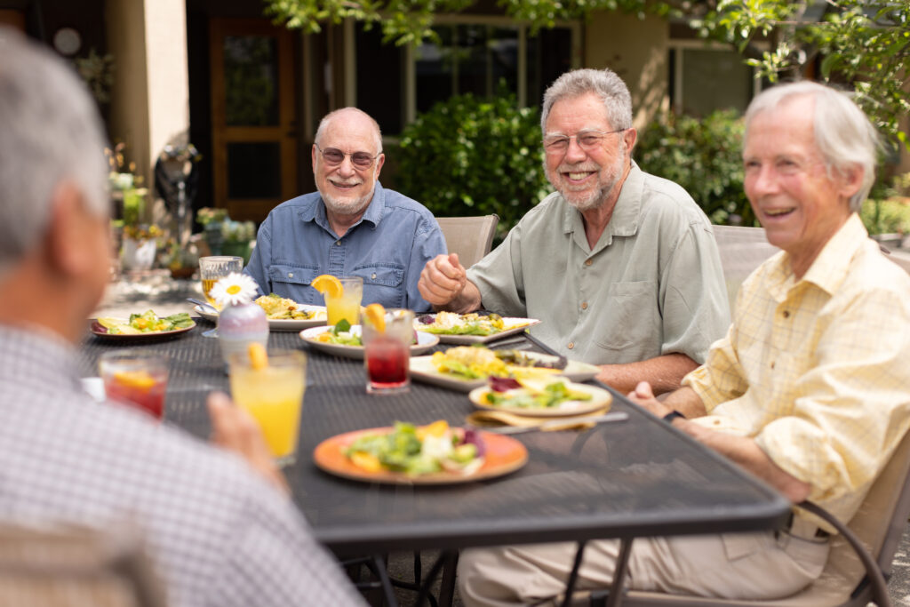 seniors dining