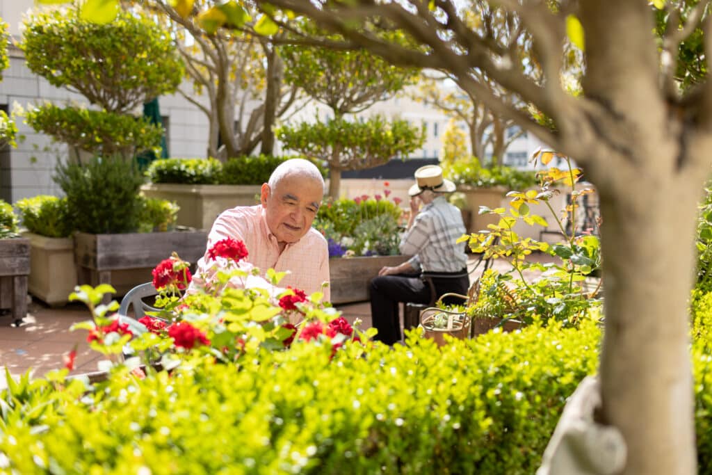 Why More Senior Men Are Choosing Senior Living Apartments Over Homeownership 2 Senior Living