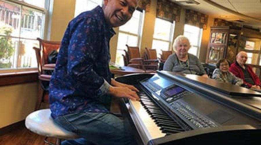 CM-Albert-Mambou-at-piano-RS-tOdU0b