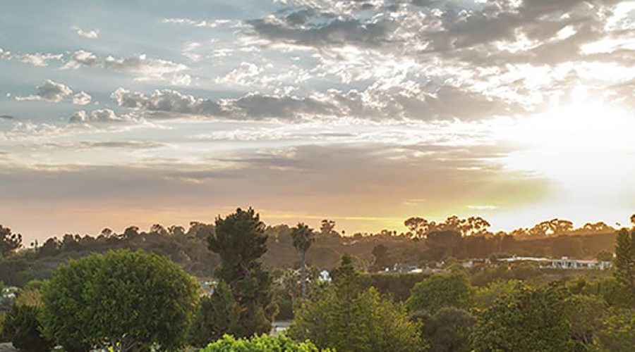 Beautfiul horizon image of San Diego sunset